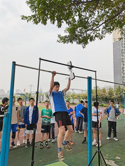 2025新澳门黄大仙和学生攀比体考神器与体考必备神器